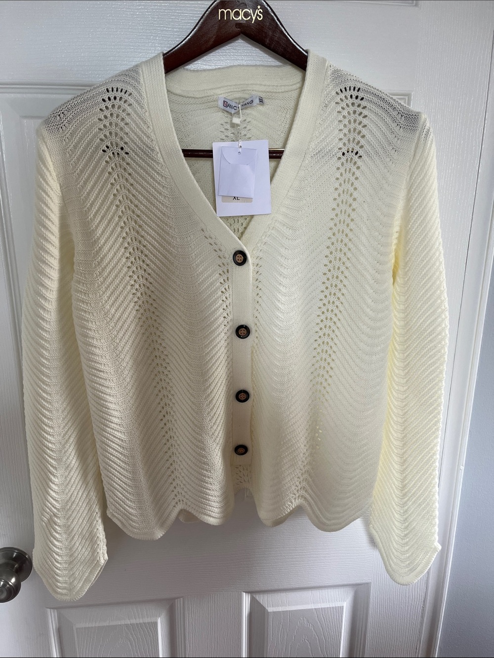 Beautiful Open-Knit V-Neck Button Cardigan — Cream New with tag